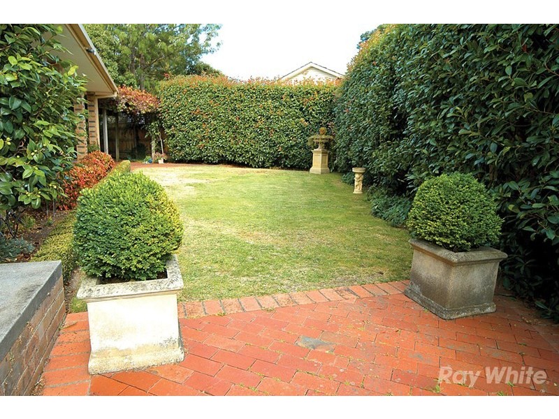 4 Regal Court, Glen Waverley VIC 3150