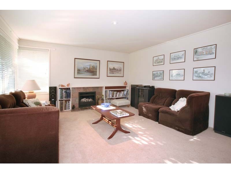 24 Redfern Crescent, Mulgrave VIC 3170