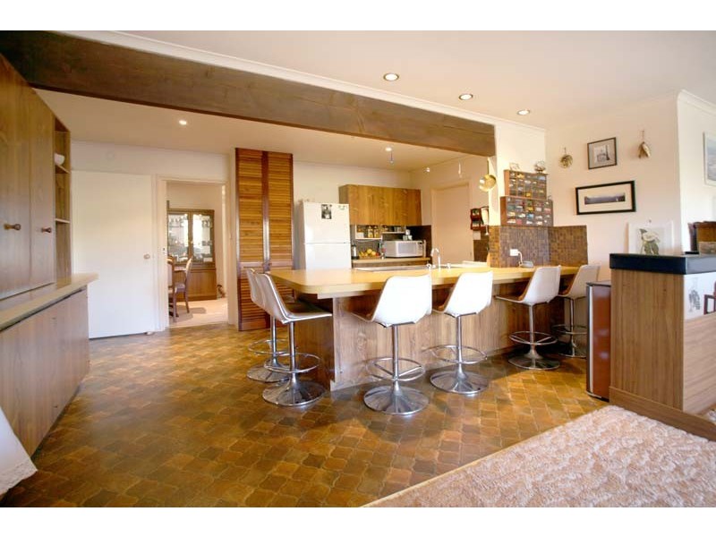 24 Redfern Crescent, Mulgrave VIC 3170