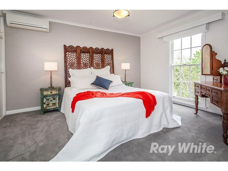 6 Gracehill Avenue, Burwood VIC 3125