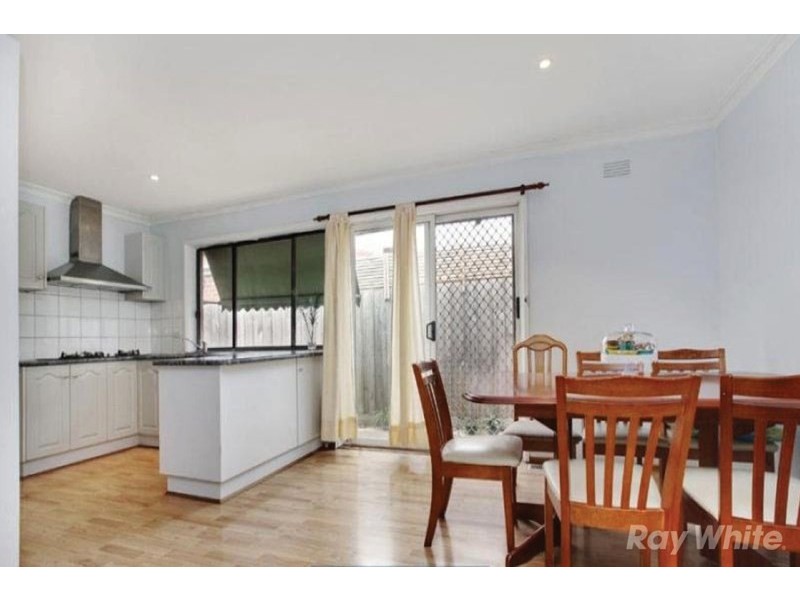 6 West Court, Glen Waverley VIC 3150