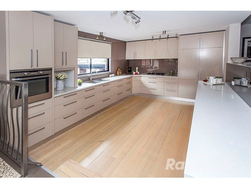 40 Phoenix Drive, Wheelers Hill VIC 3150