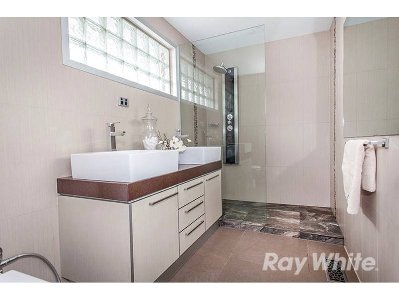 40 Phoenix Drive, Wheelers Hill VIC 3150