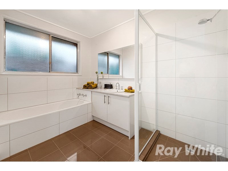 3 Tiverton Drive, Mulgrave VIC 3170