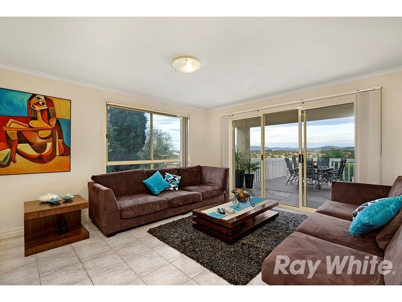 18 Katoomba Drive, Mulgrave VIC 3170