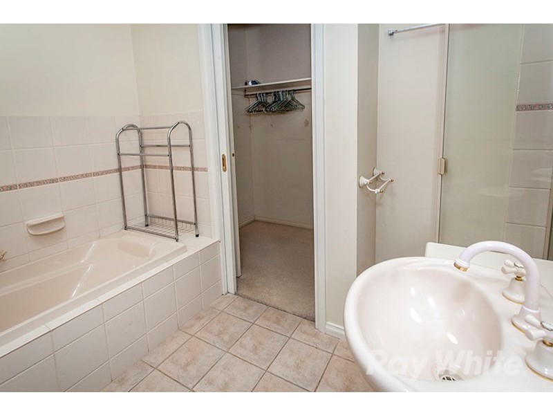 1/15 Finch Street, Notting Hill VIC 3168