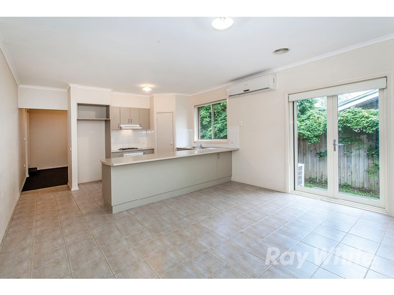3/3 Garrison Grove, Wantirna VIC 3152