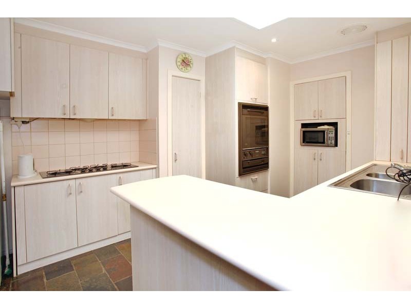 3 Gaynor Crescent, Glen Waverley VIC 3150