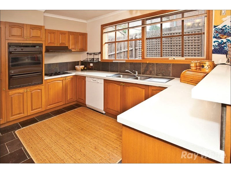 1/1 Rolls Court, Glen Waverley VIC 3150