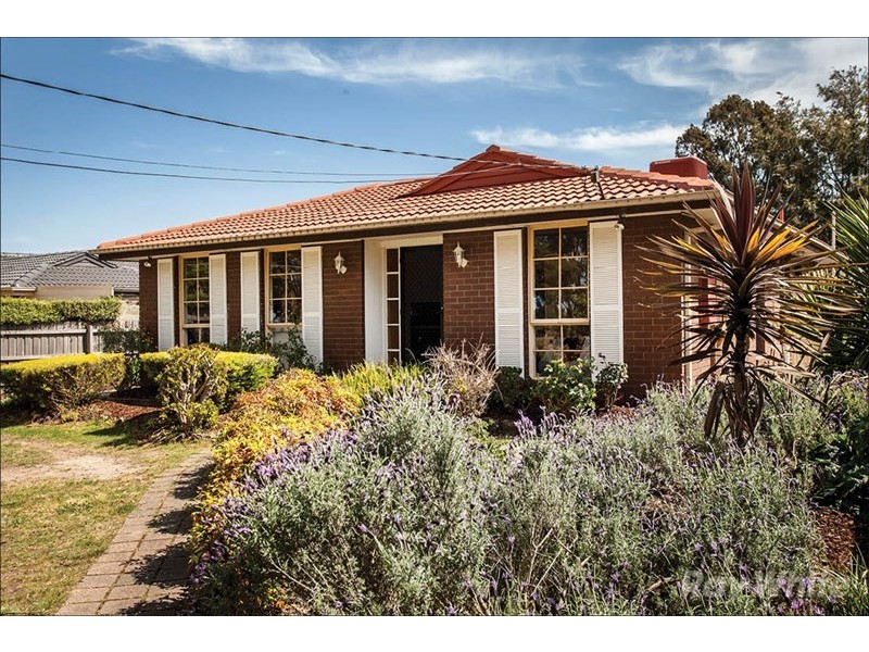 11 Chancellor Drive, Wheelers Hill VIC 3150
