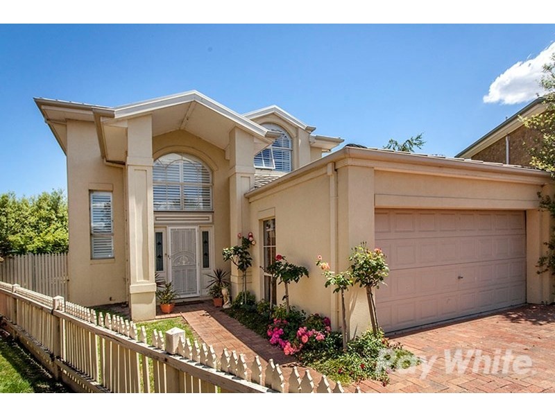 10 The Rise, Glen Waverley VIC 3150