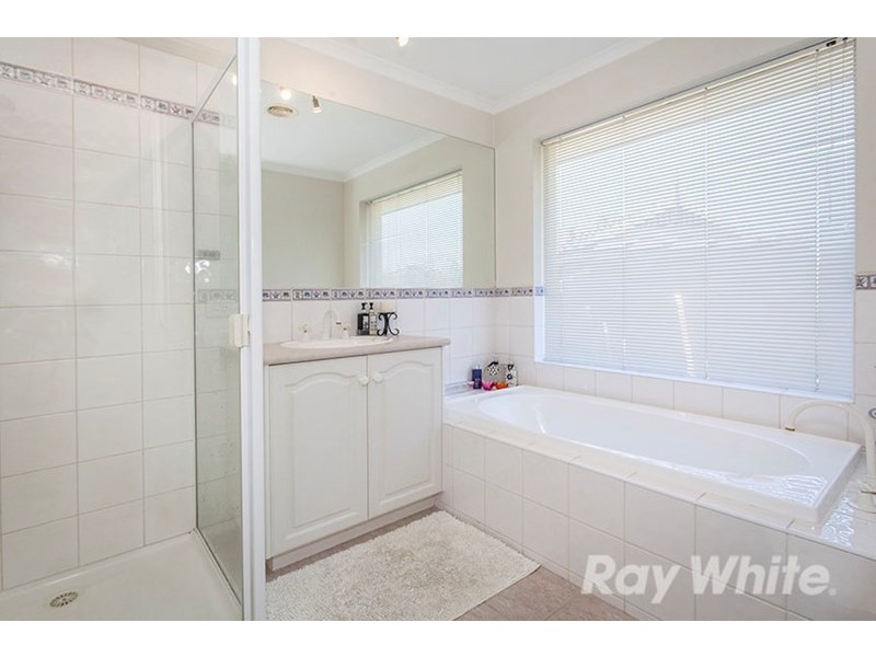 10 The Rise, Glen Waverley VIC 3150