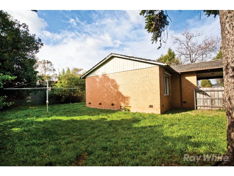37 Johnson Drive, Glen Waverley VIC 3150