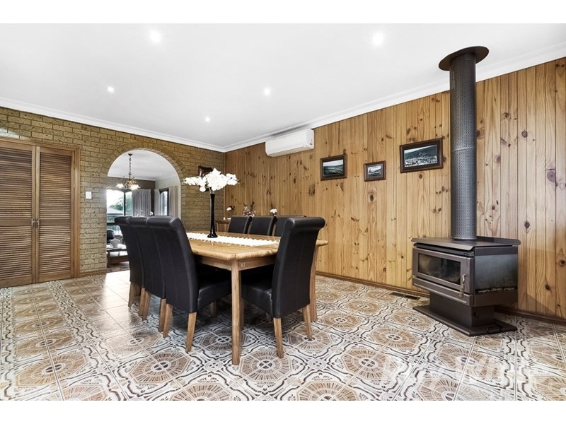 70 Bertrand Avenue, Mulgrave VIC 3170