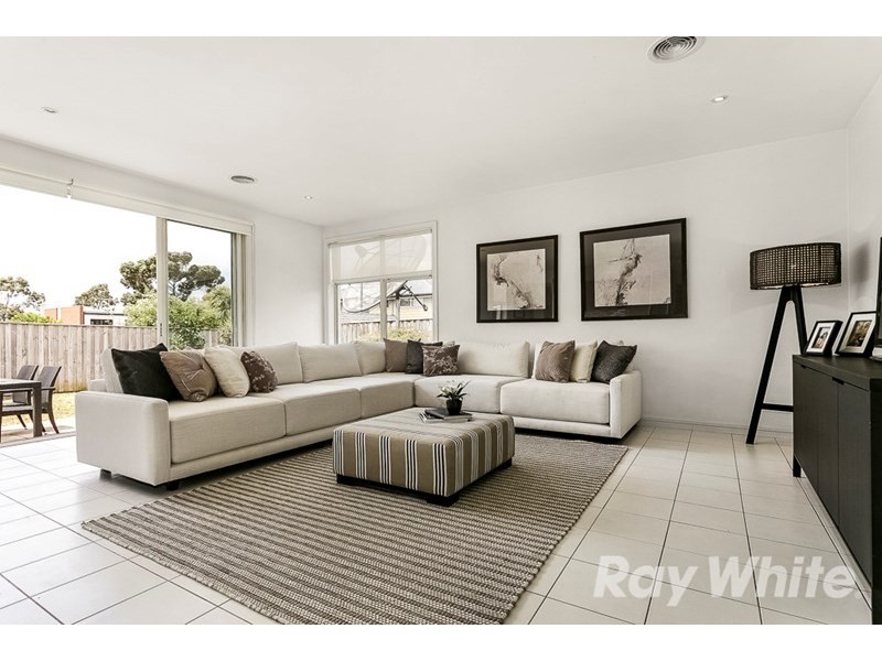 7 Suffolk Grove, Mulgrave VIC 3170