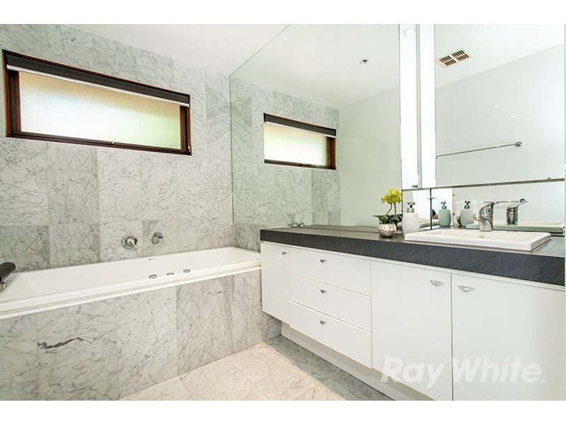 4 Kimberley Court, Mount Waverley VIC 3149