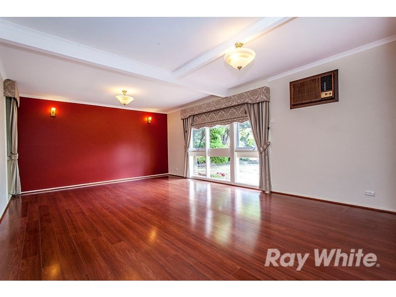 6 Palm Beach Crescent, Mount Waverley VIC 3149