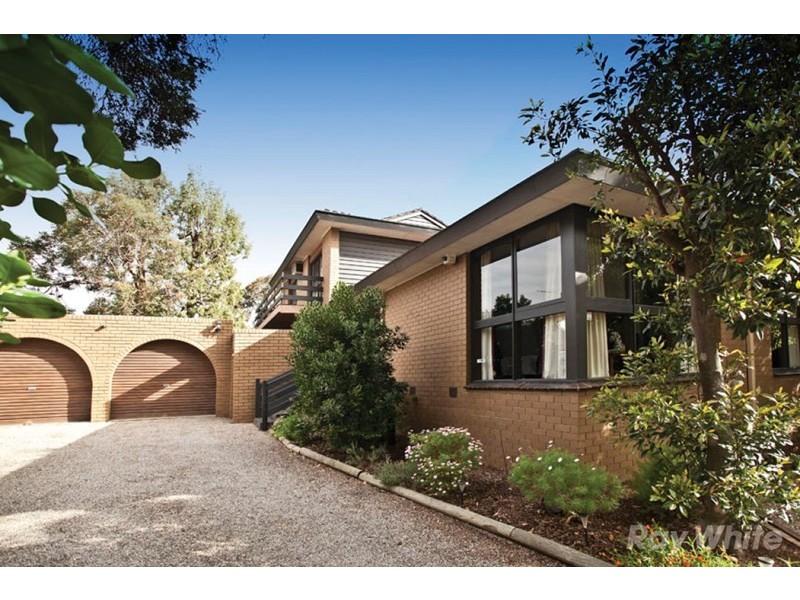 10 Newton Grove, Glen Waverley VIC 3150