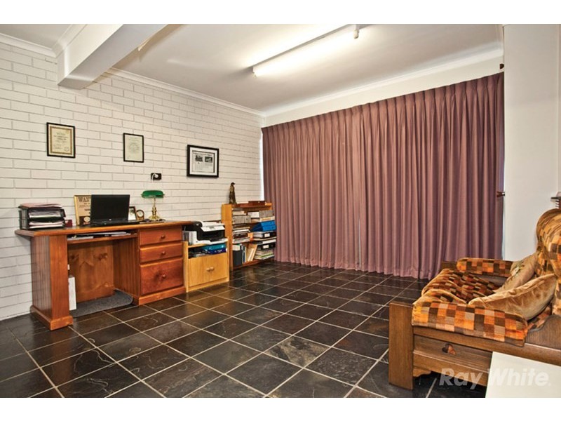 10 Newton Grove, Glen Waverley VIC 3150