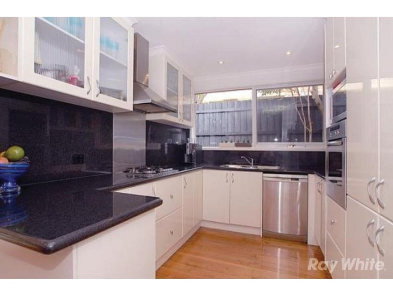 8 Greenbriar Avenue, Wheelers Hill VIC 3150