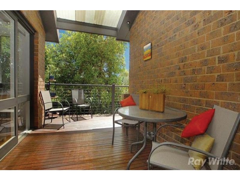 8 Greenbriar Avenue, Wheelers Hill VIC 3150