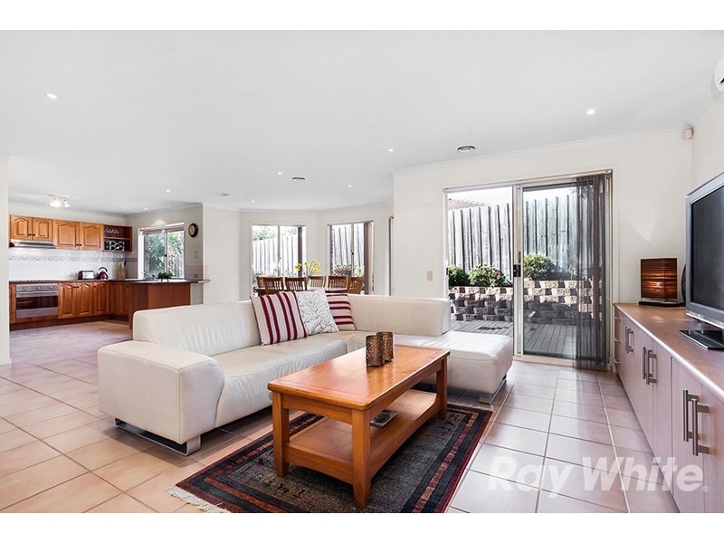 32 Crows Lane, Glen Waverley VIC 3150