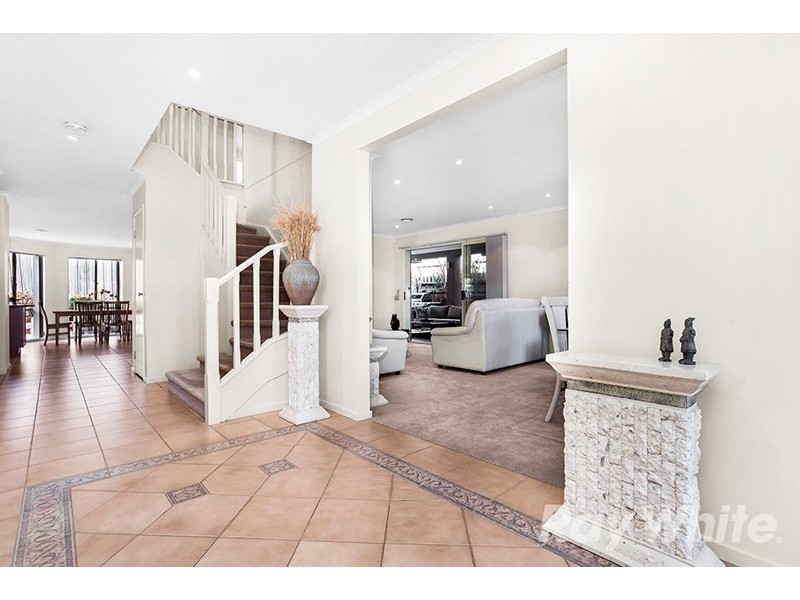 32 Crows Lane, Glen Waverley VIC 3150