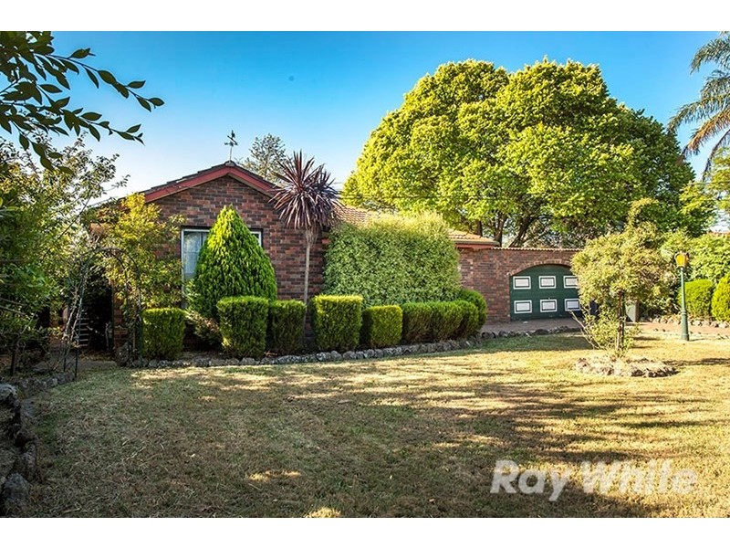 11 Crusader Crescent, Glen Waverley VIC 3150