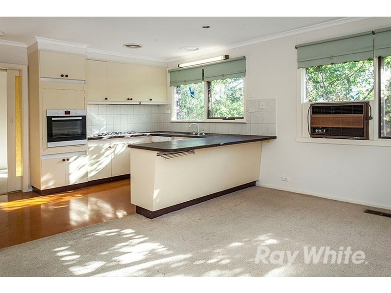 11 Crusader Crescent, Glen Waverley VIC 3150