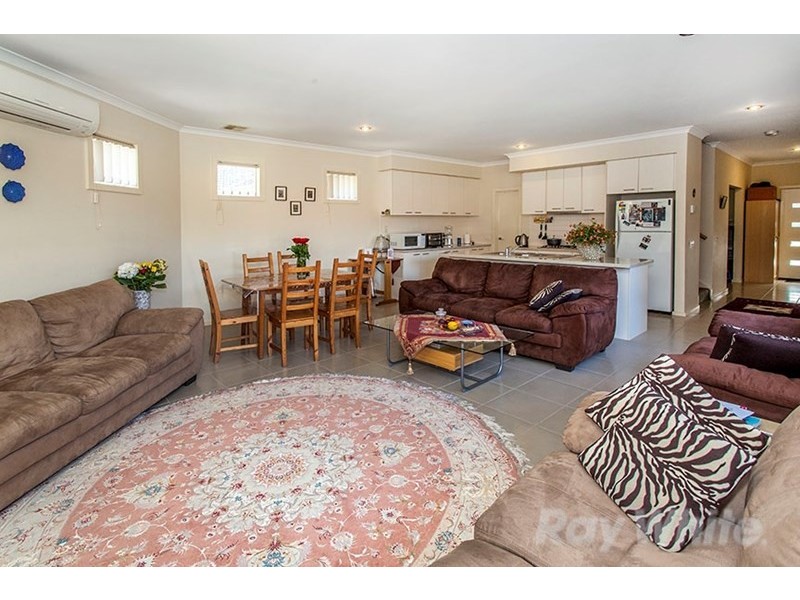 1/18 Jordan Grove, Glen Waverley VIC 3150