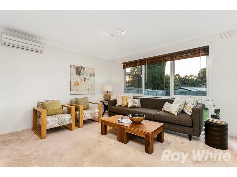 15 Lalor Close, Mulgrave VIC 3170