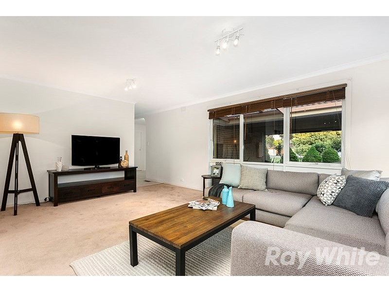 15 Lalor Close, Mulgrave VIC 3170