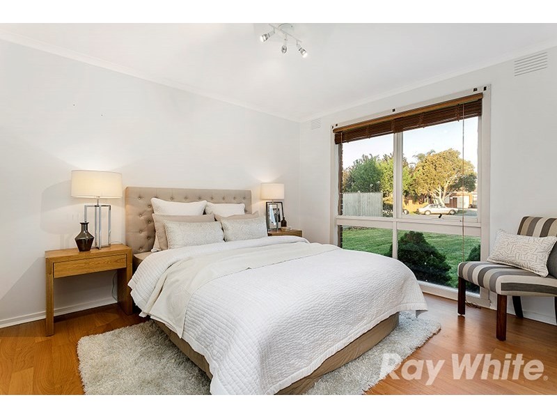 15 Lalor Close, Mulgrave VIC 3170