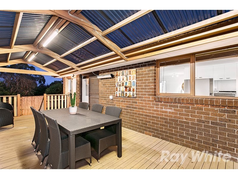 15 Lalor Close, Mulgrave VIC 3170