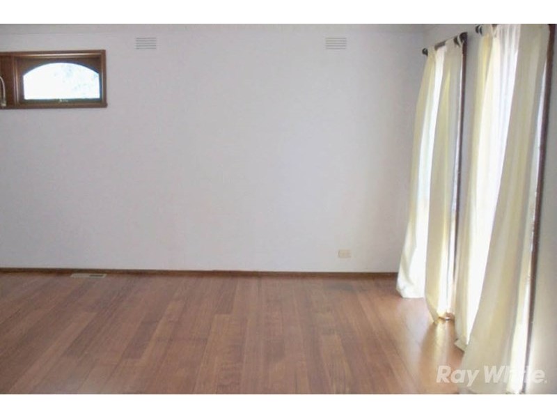 10 Chatswood Close, Glen Waverley VIC 3150