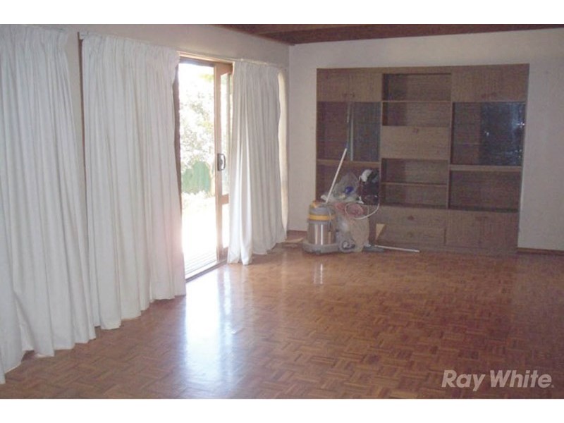 10 Chatswood Close, Glen Waverley VIC 3150