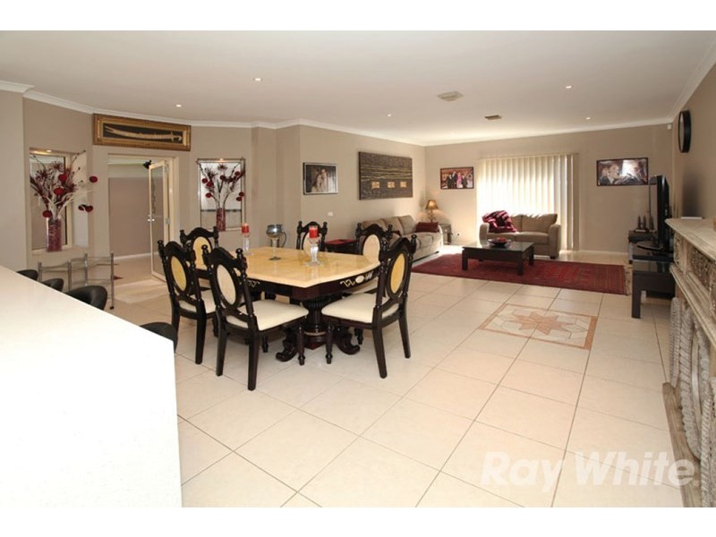 119 Herriotts Boulevard, Glen Waverley VIC 3150