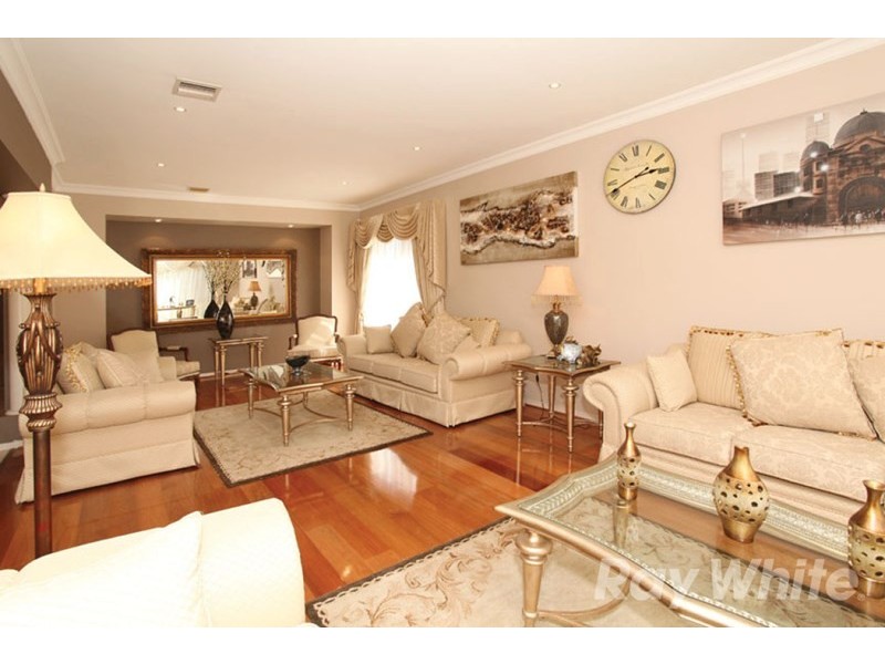 119 Herriotts Boulevard, Glen Waverley VIC 3150