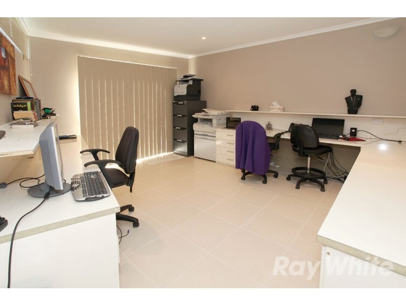 119 Herriotts Boulevard, Glen Waverley VIC 3150