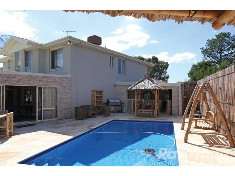 119 Herriotts Boulevard, Glen Waverley VIC 3150