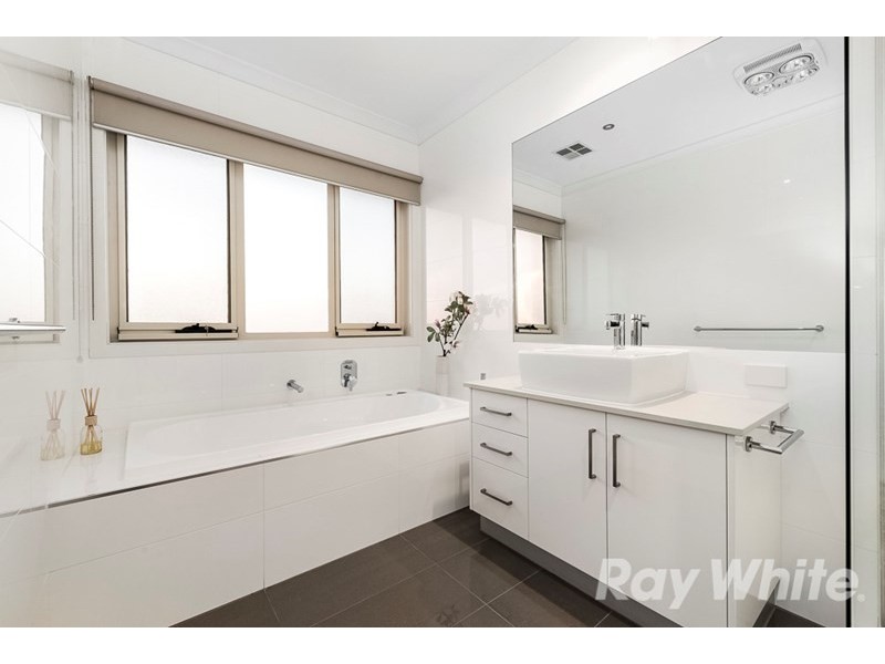 4 Marsham Road, Mount Waverley VIC 3149