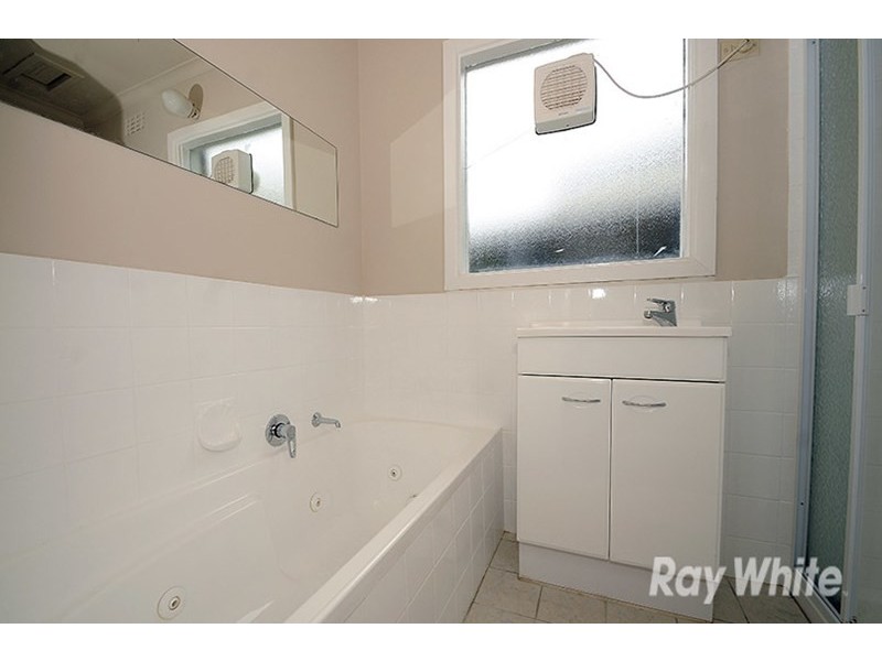 32 Kennedy Street, Glen Waverley VIC 3150