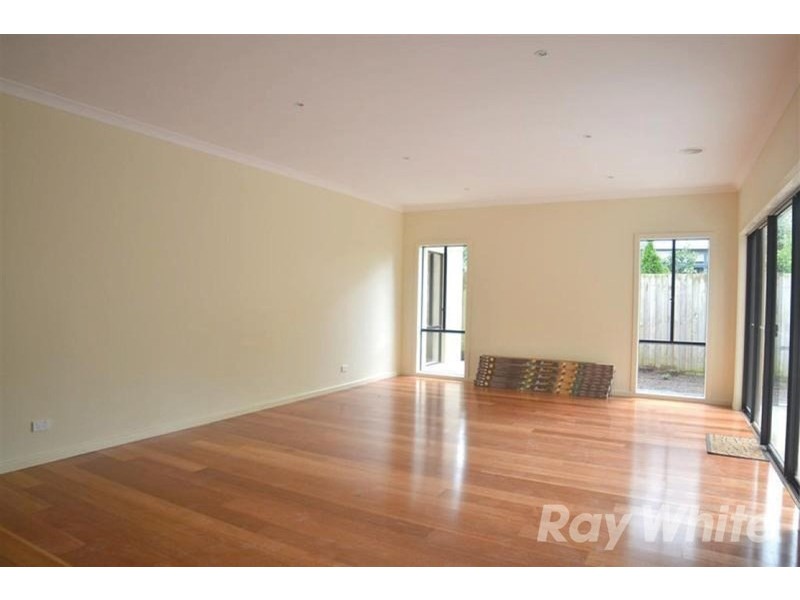 2/5 Cardiff Court, Glen Waverley VIC 3150