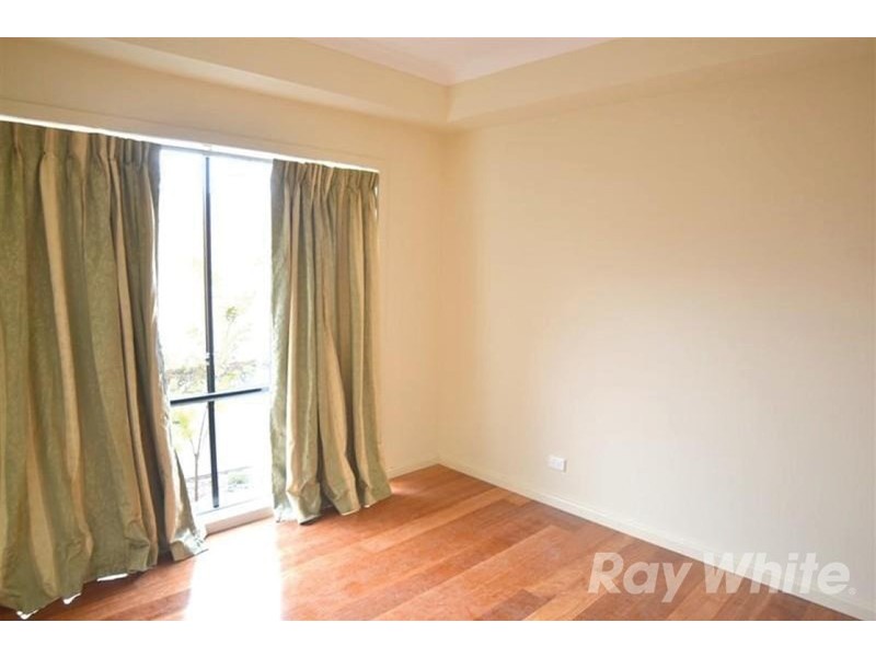 2/5 Cardiff Court, Glen Waverley VIC 3150