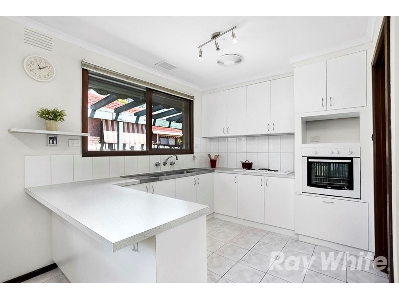 11 Ealing Court, Glen Waverley VIC 3150