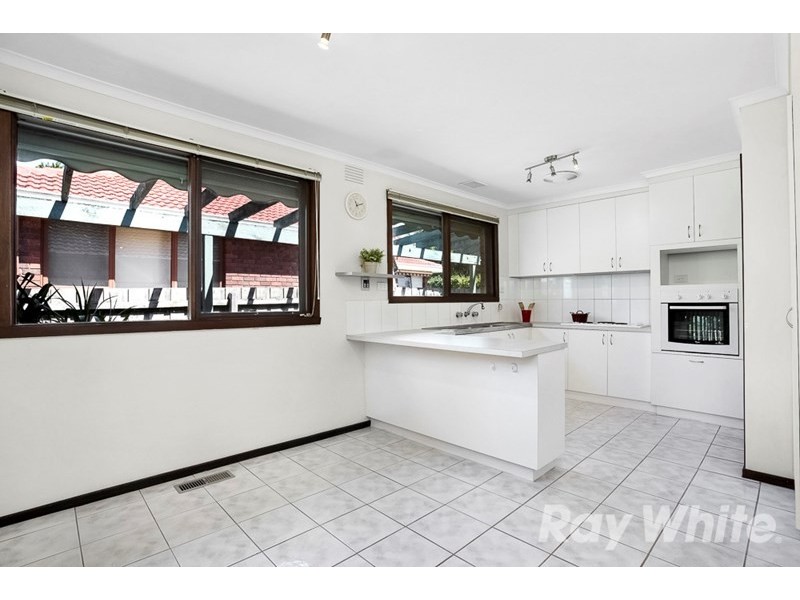 11 Ealing Court, Glen Waverley VIC 3150