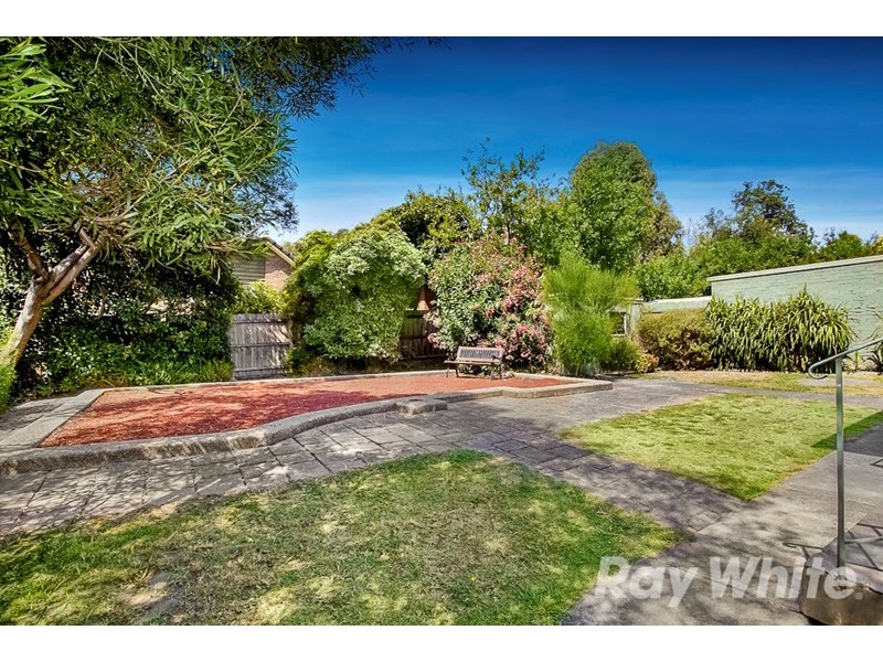 11 Ealing Court, Glen Waverley VIC 3150