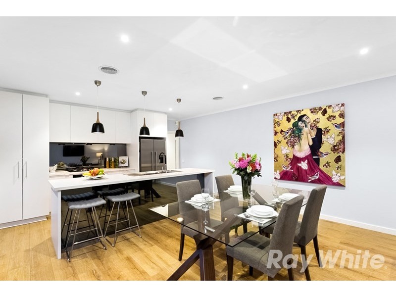 2 Rokeby Place, Mulgrave VIC 3170