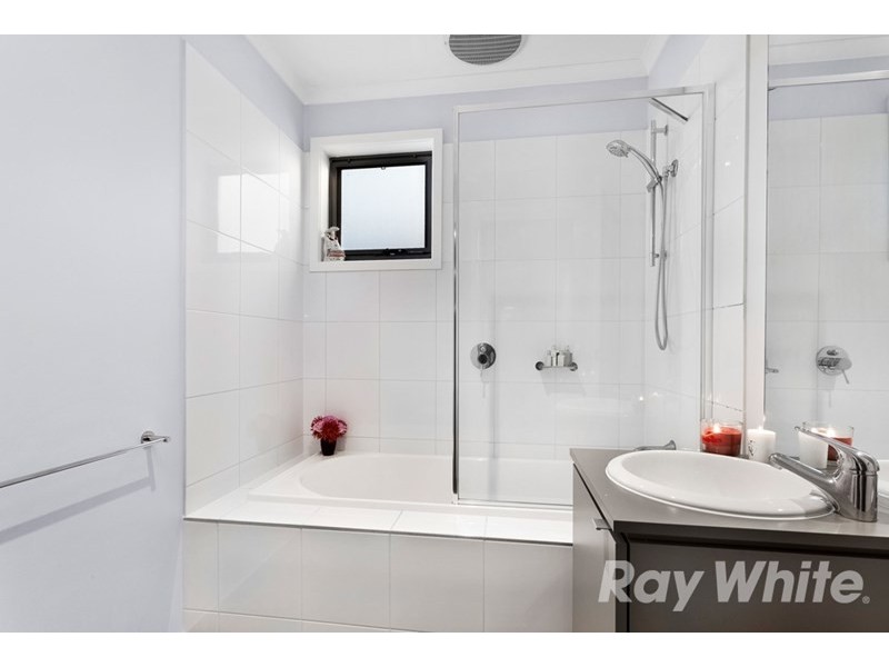 2 Rokeby Place, Mulgrave VIC 3170