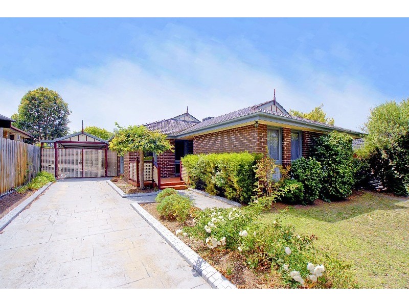 11 Oakbank Court, Wheelers Hill VIC 3150